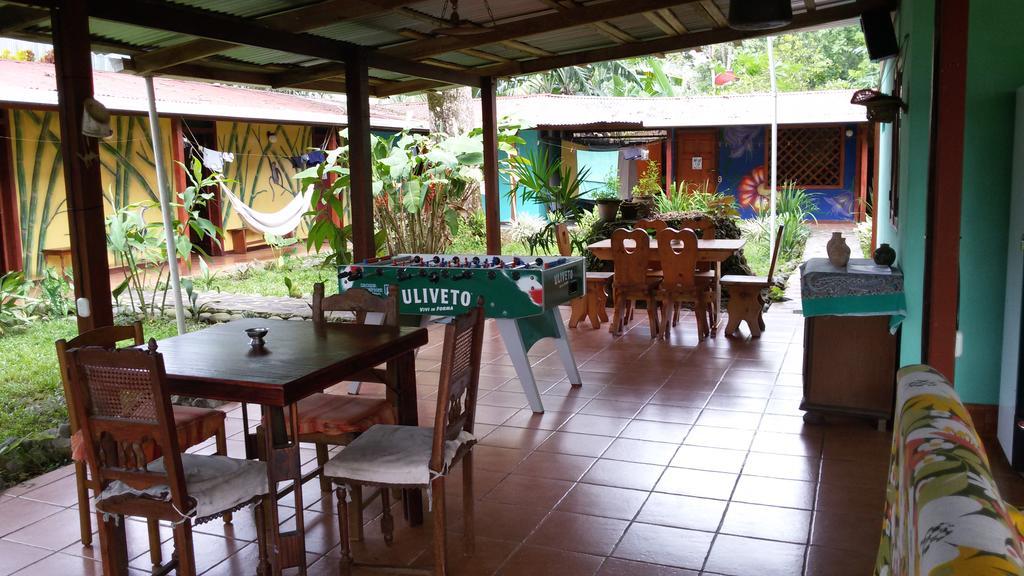 Hakuna Matata Hostel กาอุยตา ภายนอก รูปภาพ