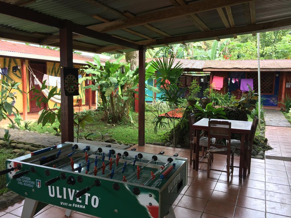 Hakuna Matata Hostel กาอุยตา ภายนอก รูปภาพ